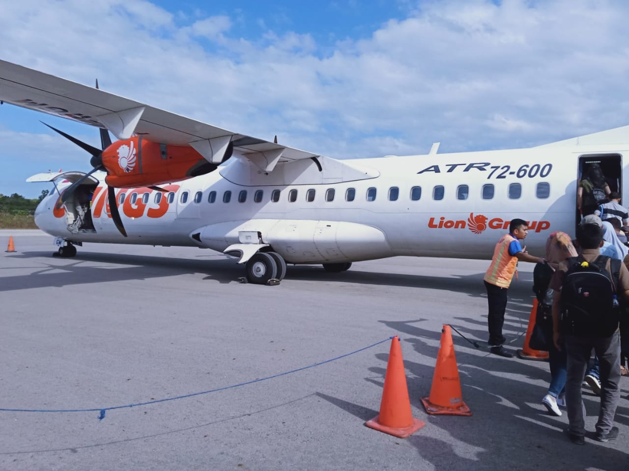 bandara pulau sulawesi